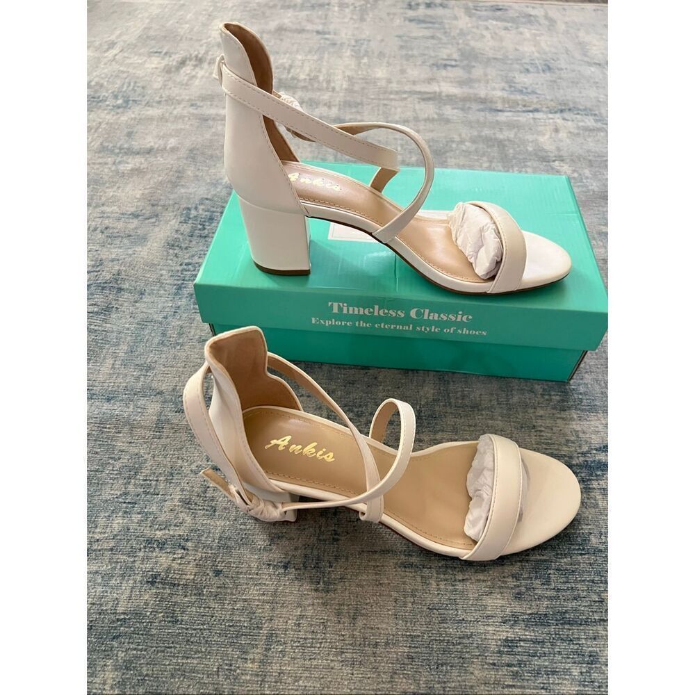 NIB! Ankis White Open Toe Strap Chunky Block High Heel Sandal Size 9